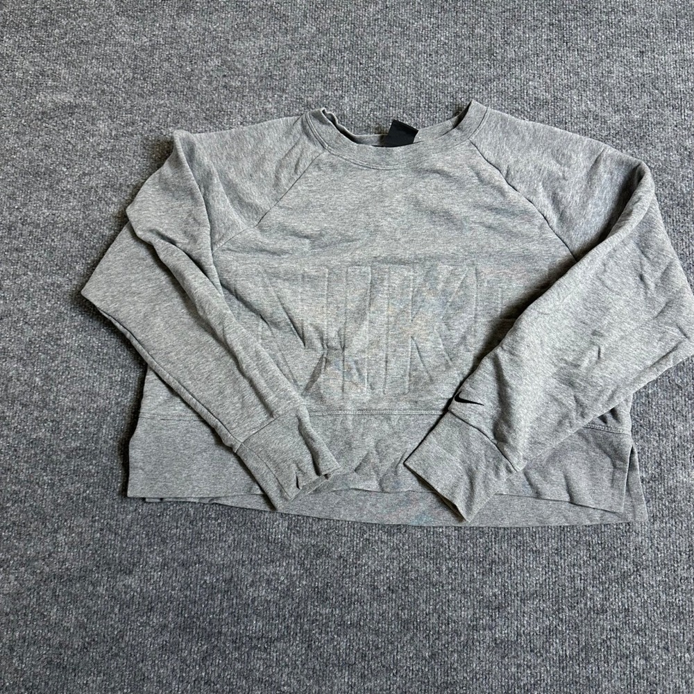 Nike Sweatshirt Womens Size M Gray Dri-Fit Cropped Debossed Logo Raglan Pullover